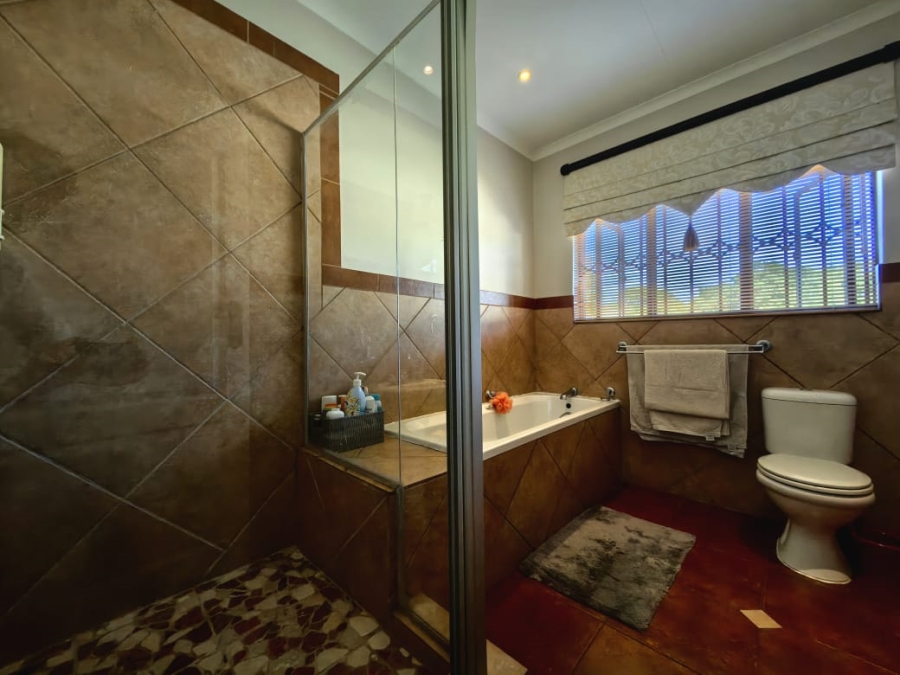 4 Bedroom Property for Sale in Safari Gardens North West